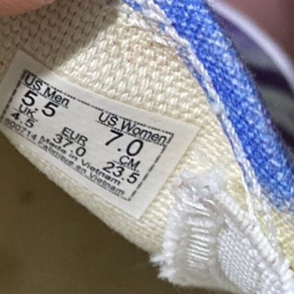 New Vans Classic Slip-On Washed Tie Dye Size 7 Women's size 5.5 Mens - Picture 9 of 10